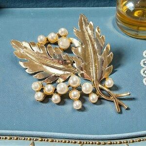 Vintage Brushed Gold & Faux Pearl Leaf Brooch Pink